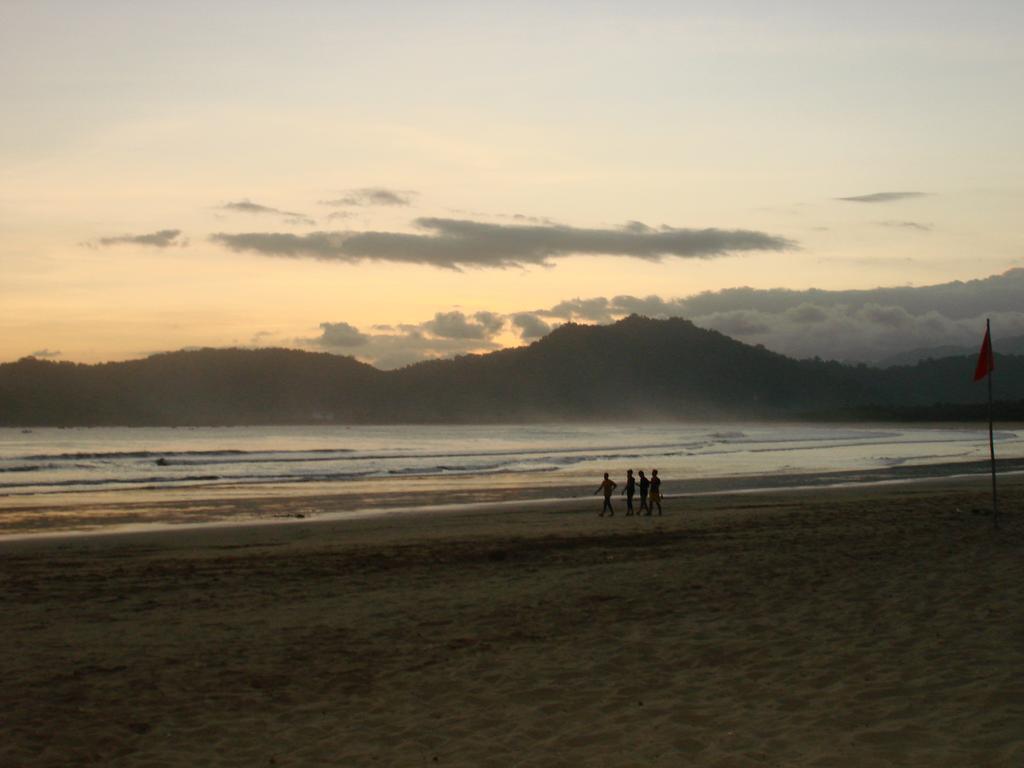 Thalia Homestay & Ijen Bromo Tour Banyuwangi  Exteriér fotografie