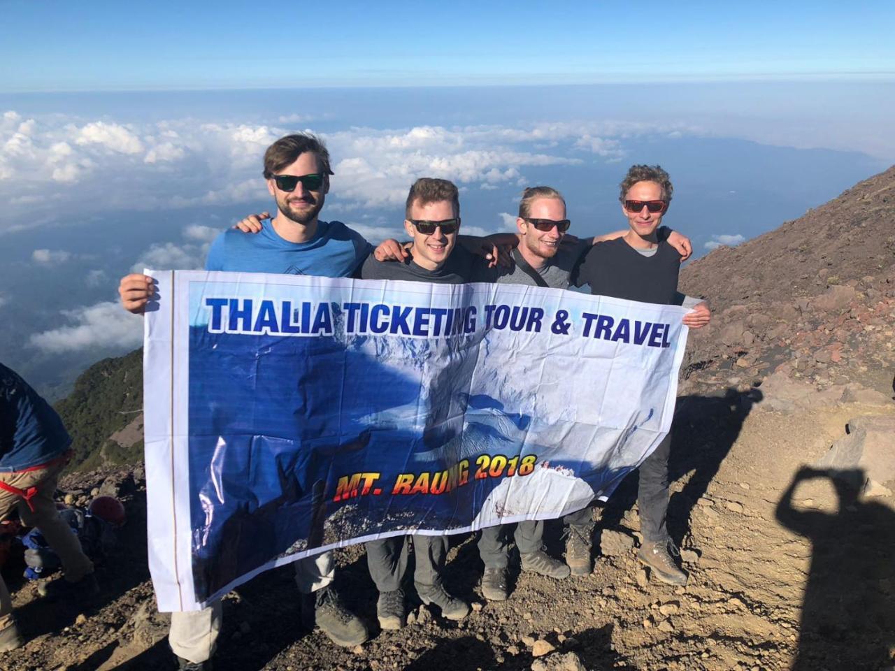 Thalia Homestay & Ijen Bromo Tour Banyuwangi  Exteriér fotografie
